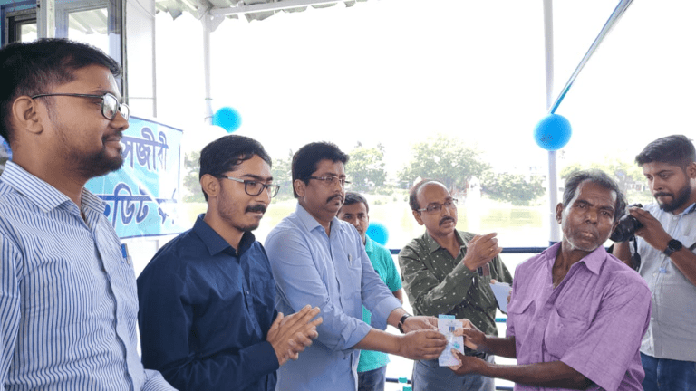 8ec4abda-777d-4afb-8a0c-ecc8809b59bc