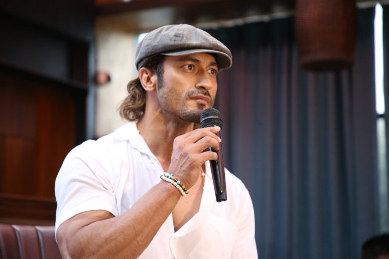 23f56a07-c208-4efe-aa87-e67c91bb8170