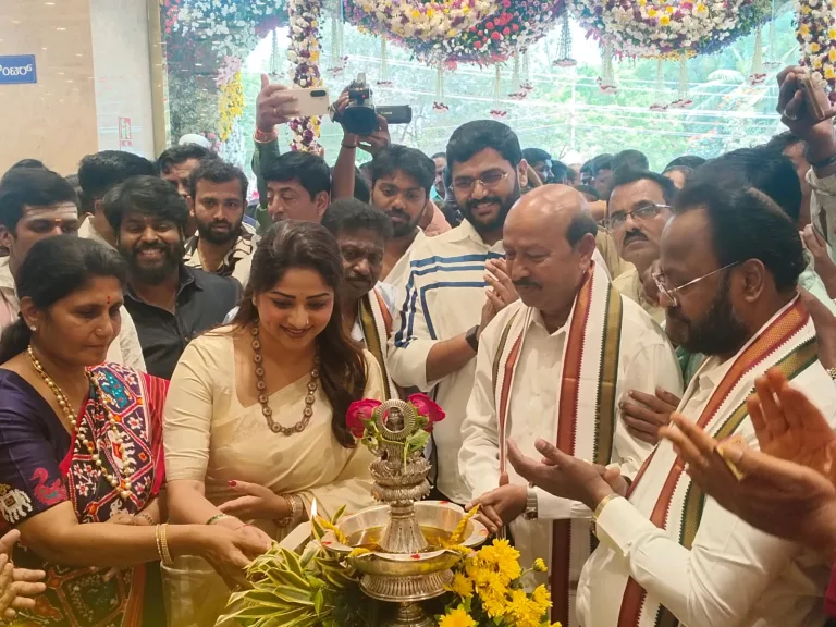 6fc54a17-5c2b-48ef-b574-c6ae453d6a5f