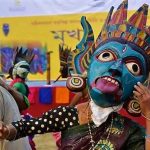 বর্তমান জীবন পাল্টাচ্ছে মহিষবাথানের মুখা শিল্প