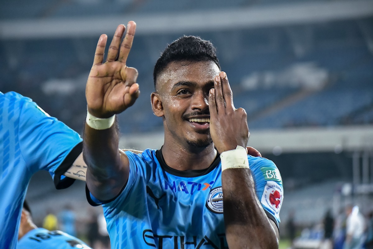Lachenpa, resolute Mumbai defence shut out Mohun Bagan to go top