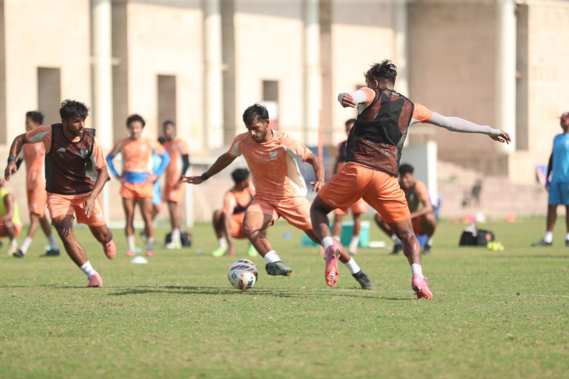 Jamshedpur FC push for top spot against SC Delhi
