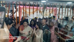 গড়িয়াহাটে ঐতিহ্য-প্রাণিত ফ্ল্যাগশিপ শোরুমের শুভ উদ্বোধন করল বি. সরকার জহুরী / Inaugurates Heritage Flagship Showroom at Gariahat the government&rsquo;s zhuri