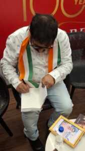 অক্সফোর্ড বুকস্টোরে অংশুমান ব্যানার্জির কাব্যগ্রন্থ প্রকাশ – শহর, শরীর ও সামান্য বিপ্লব